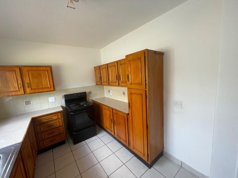 UNFURNISHED 2 BEDROOMS GROUND FLOOR - Photo 5