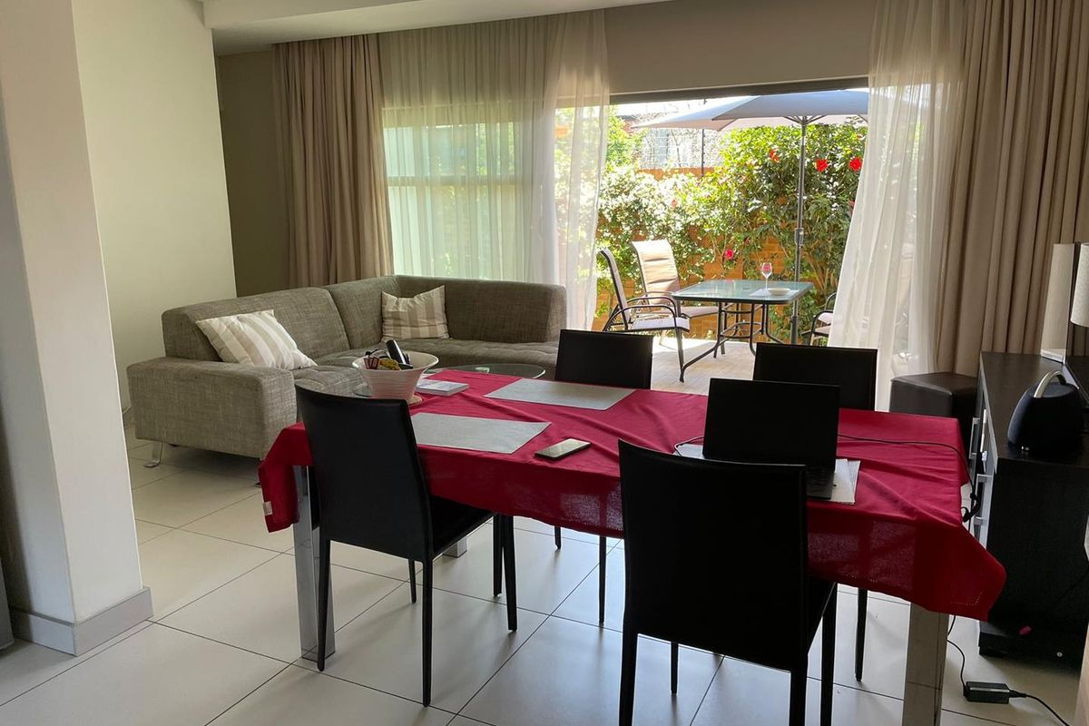 MODERN 3-BEDROOM HOME - BROOKLYN - Photo 3