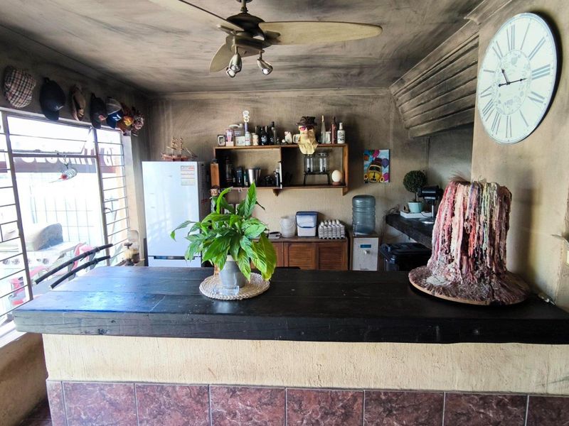 Entertainers Delight! - Photo 6