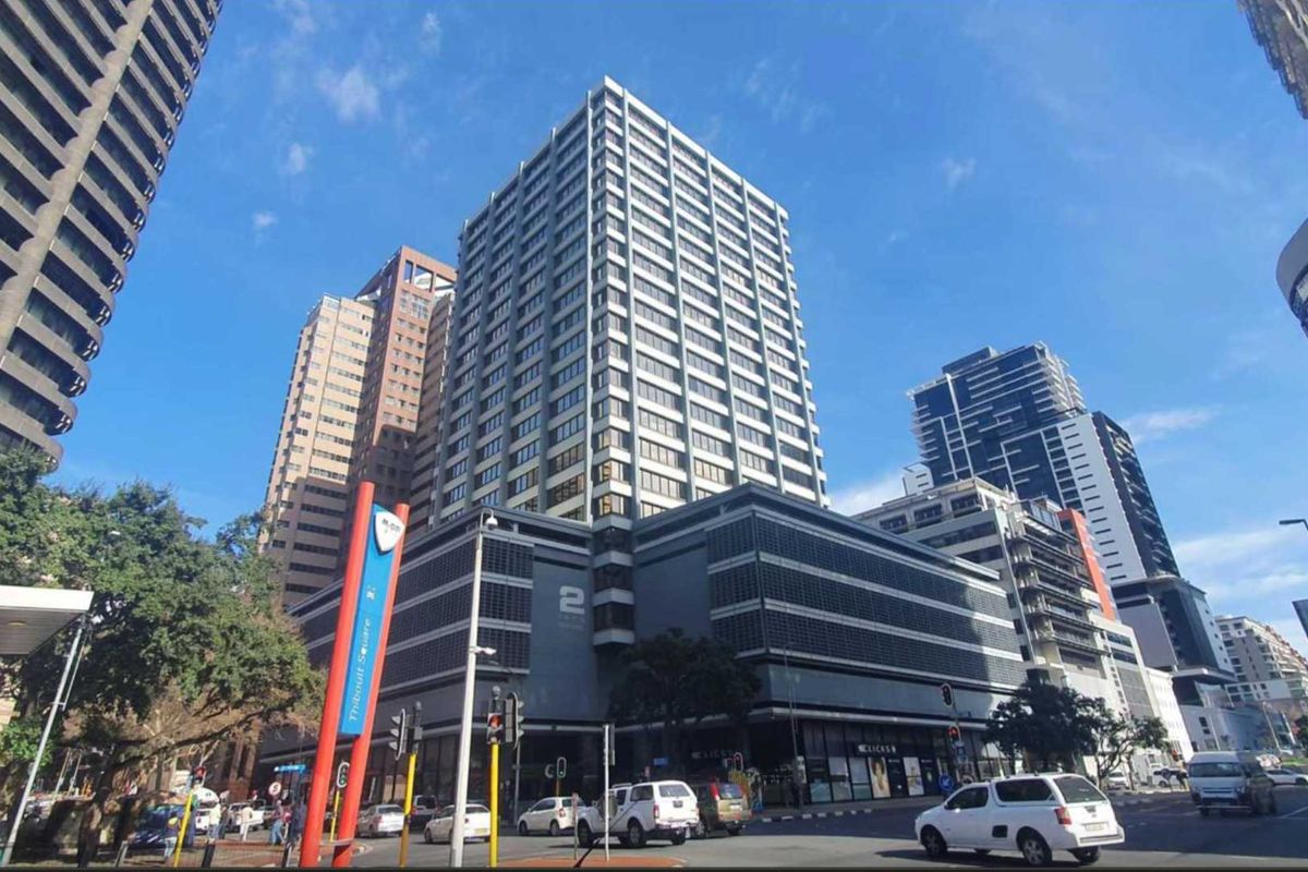 21st floor 677m2 office to let with views - Photo 2