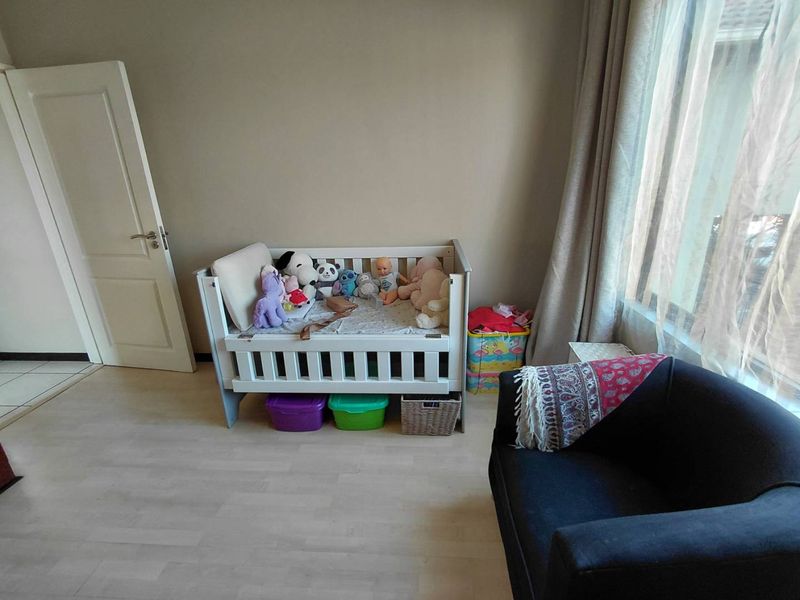 Sleek 2-Bed, 2-Bath Loft with Double Balcony in The Kanyin - Photo 7