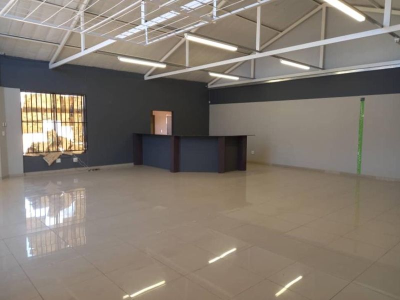 Shop/Office/Retail/Storage/Workshop - Photo 2