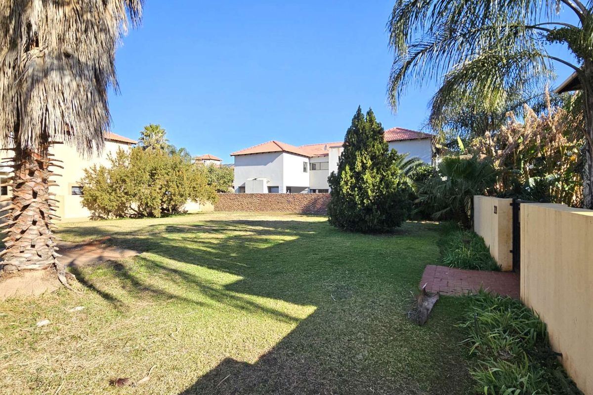Vacant Stand in Popular Bougainvilla Estate - Photo 4