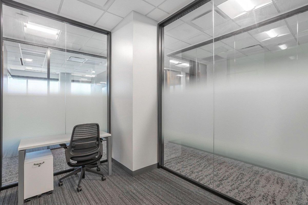 Fully serviced private office space for you and your team in Regus Silver Lakes - Photo 2