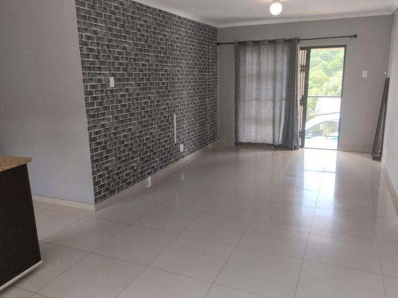 Spacious &amp; Safe - A Bright Jewel Nestled in Reservoir Hills, Durban, For Sale! - Photo 2