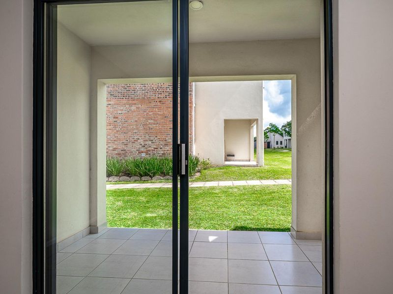 Modern 2-Bedroom Duplex – Kings Gate Estate Price: R1,050,000 | No Transfer Duty - Photo 10