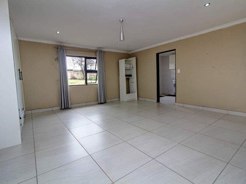 Bring Your Vision to Life in This Spacious 5 Bedroom Family Home - Photo 4