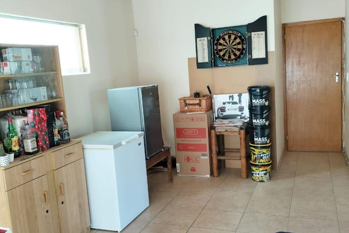 **Prime Location – Just 2 Blocks from the Lagoon in Meersig** - Photo 5