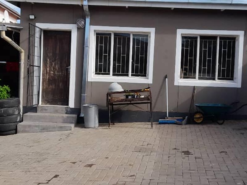 STUNNING DOUBLE-STOREY 4 BEDROOM HOUSE FOR SALE IN HOCHLAND PARK - Photo 6