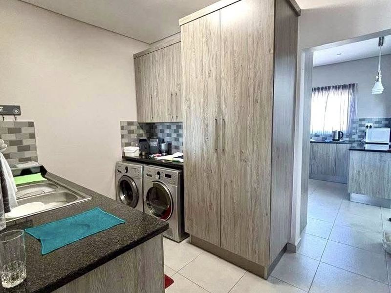 3 Bedroom House To Let in Elisenheim - Photo 8