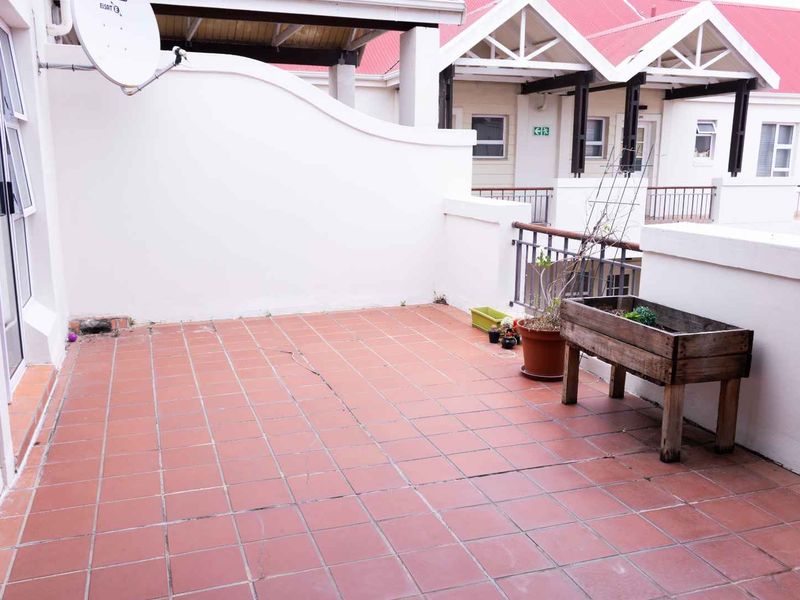 Comfortable Living - Photo 6