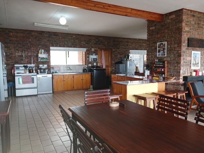 Facebrick Gem with stunning Ocean views. - Photo 2