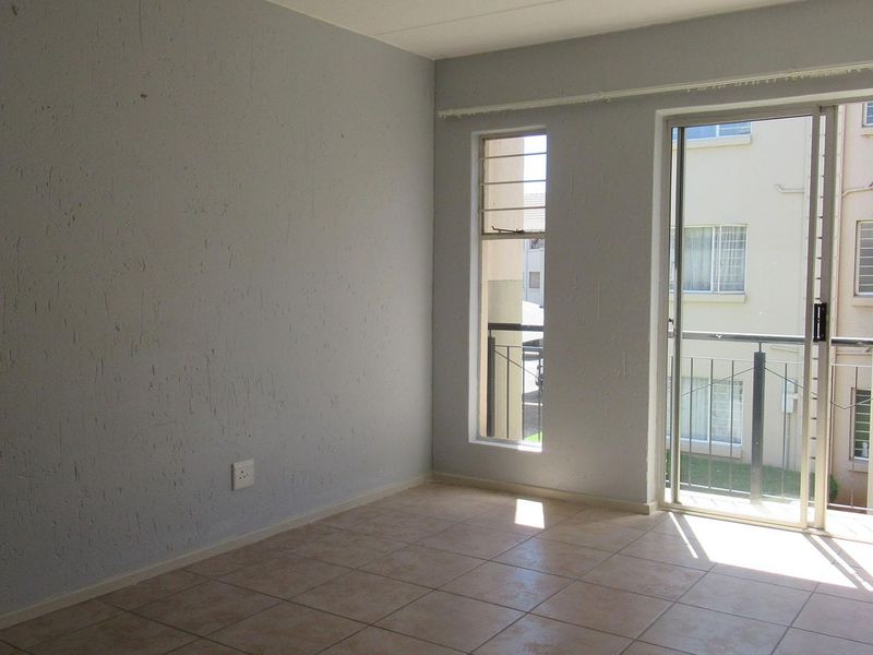 Townhouse For Sale in Boksburg - Photo 8