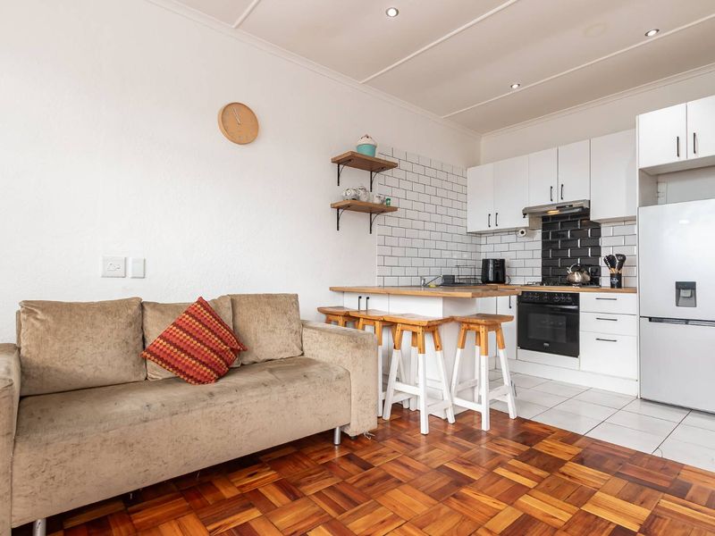 Modern, Spacious , No Transfer Duty - Photo 2