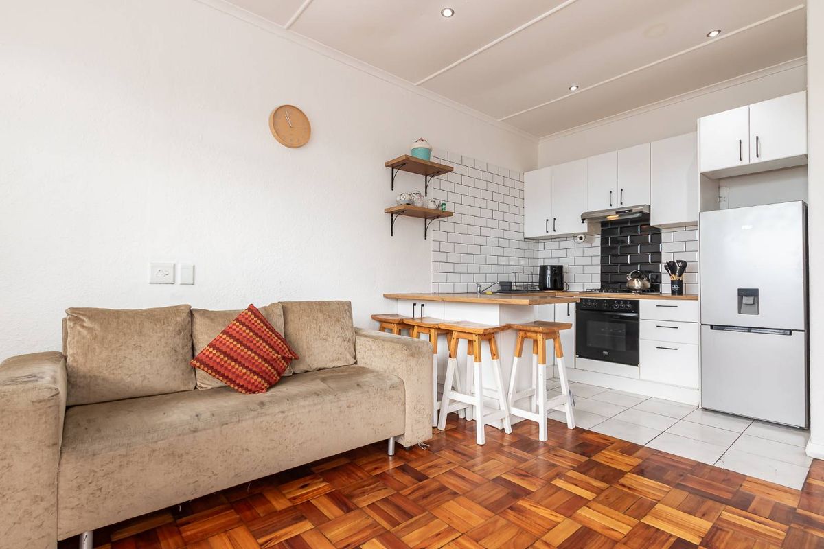 Modern, Spacious , No Transfer Duty - Photo 2