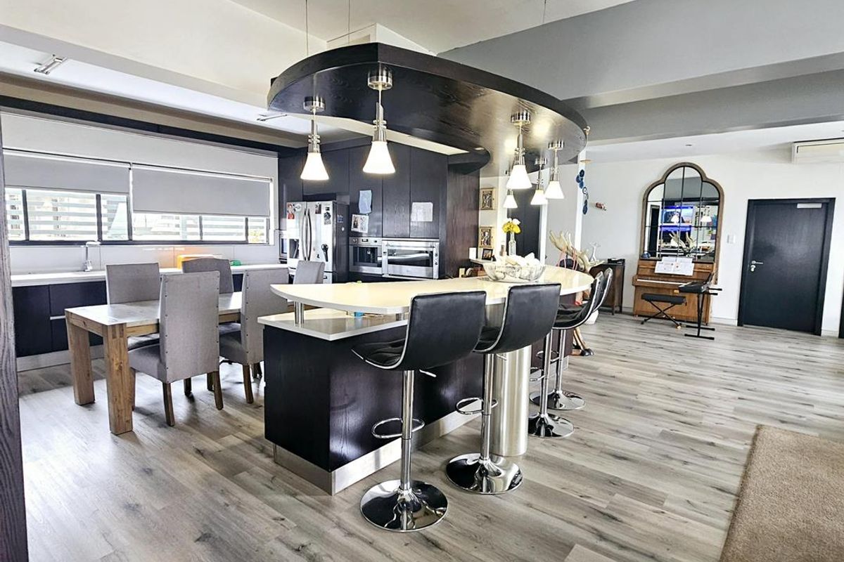 3 Bedroom Duet House For Sale in Kleine Kuppe - Photo 5