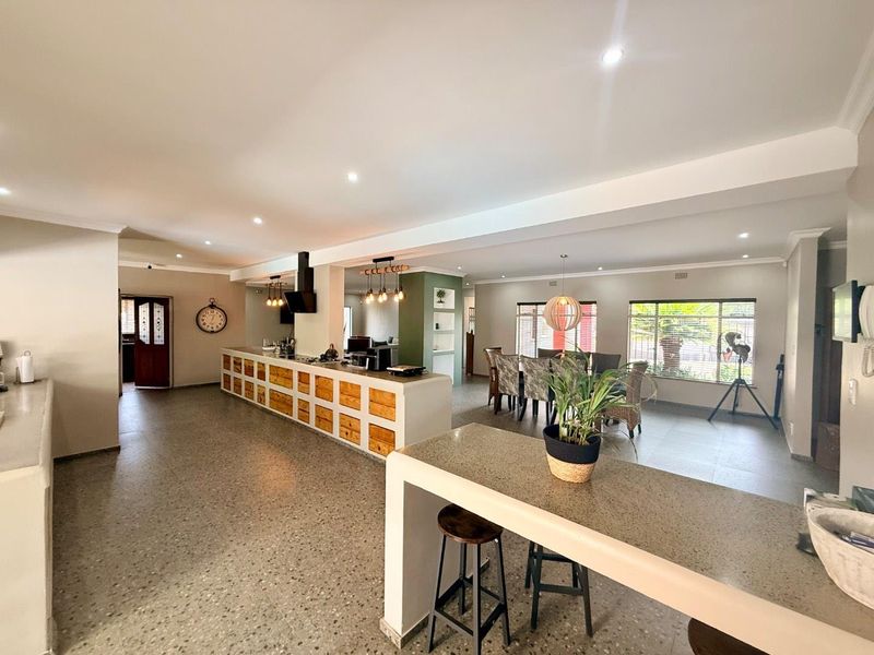 Beautiful Large house for sale in vryheid - Photo 5