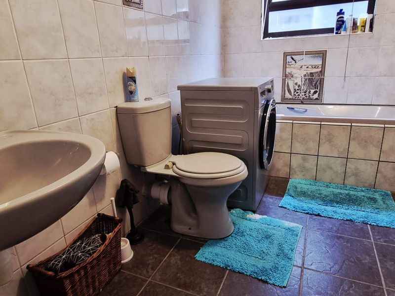 Dorado park 4 bedroom house - Photo 8