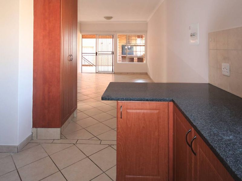 Welcome to Hazeldean - A loadshedding free area! - Photo 6