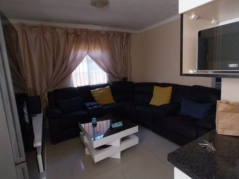 Clayville R 840 000- 2 beds, 1 bath - Photo 6