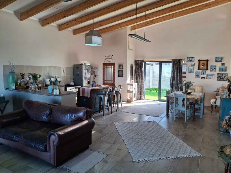 Come home to Kleinbaai! - Photo 7