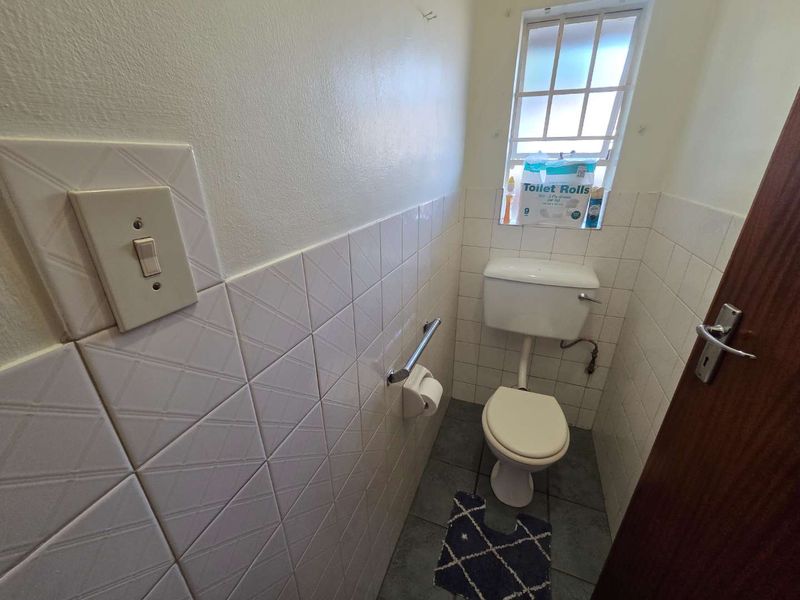 Charming 2-Bedroom Home Perfect for Over-50s in Norton Park - Photo 7