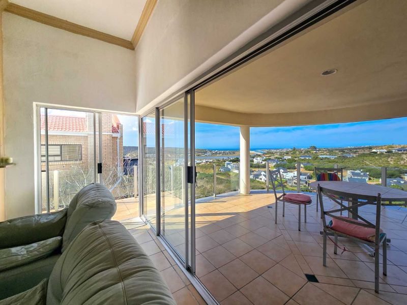 Exceptional coastal living with River and Sea Views – Stilbaai- Wes. - Photo 10
