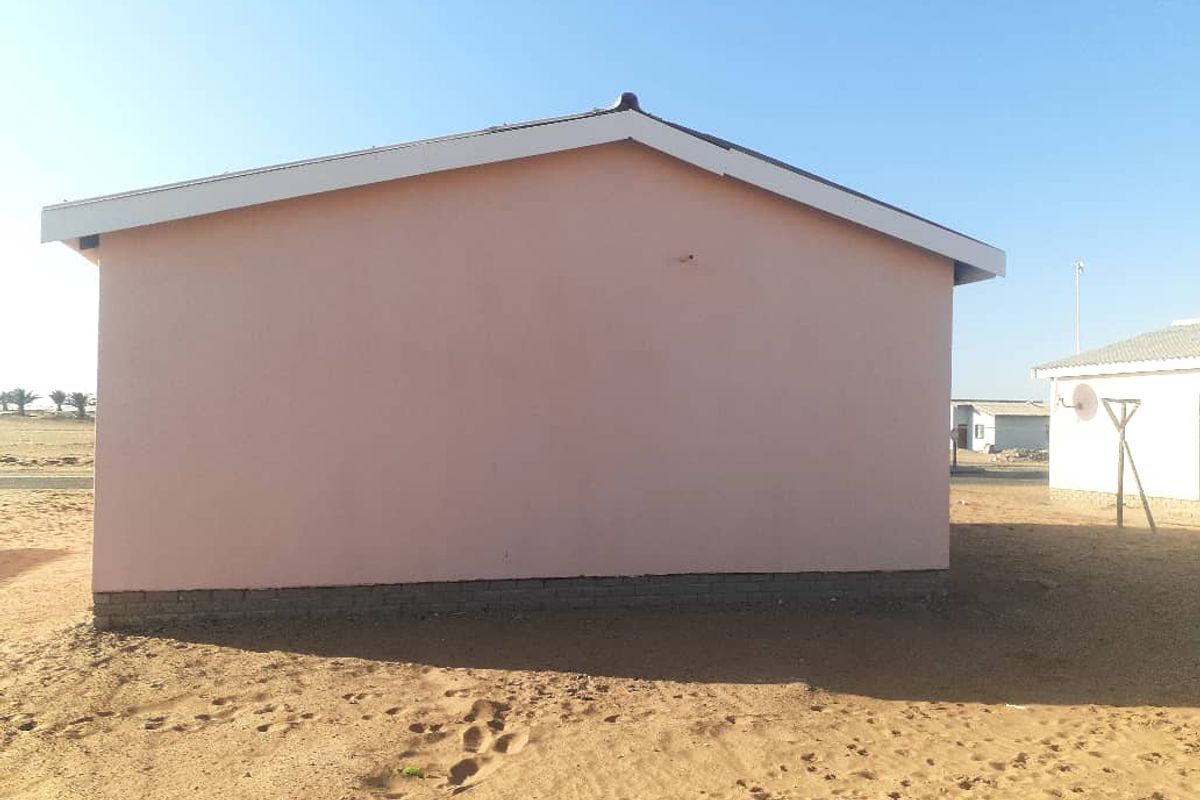 3 Bedroom House - Photo 3