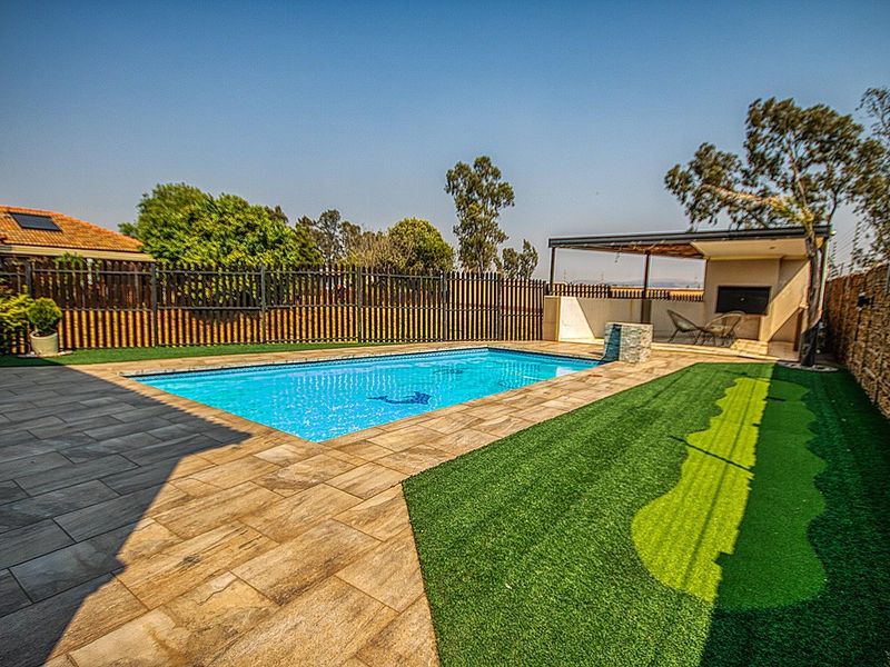 Corner double storey Meyersig Lifestyle Estate property on a big stand! - Photo 7