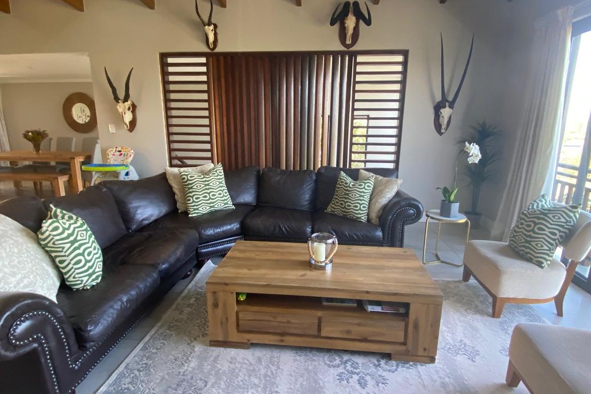 Excuiste Home For Rental in Palm Lakes Estate - Photo 5