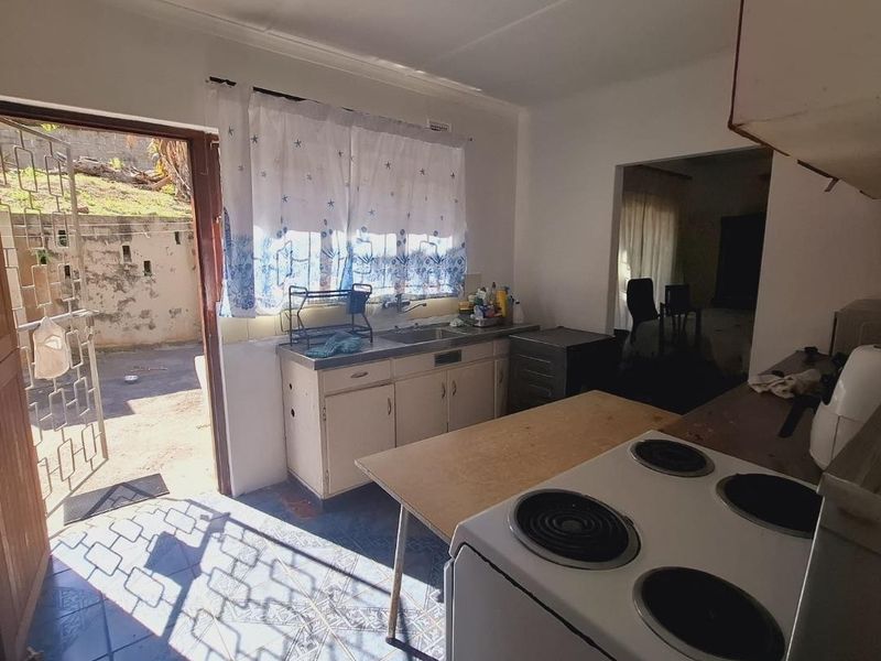 Charming 3-Bedroom Home in Desirable Shallcross - Photo 8