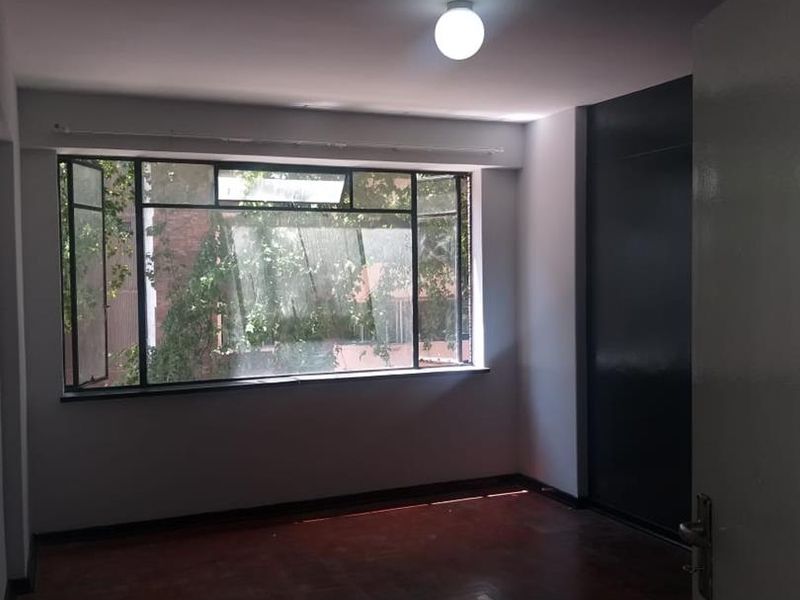 Explore Ideal Living: Security & Convenience Combined! - Photo 10