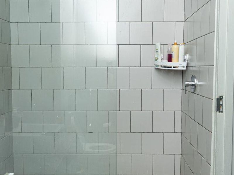 Spacious Luxury Bachelor Apartment FOR SALE in Maboneng - Photo 10