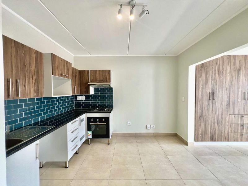 Elevate Your Lifestyle in a Brand New Sandton Studio! - Photo 3