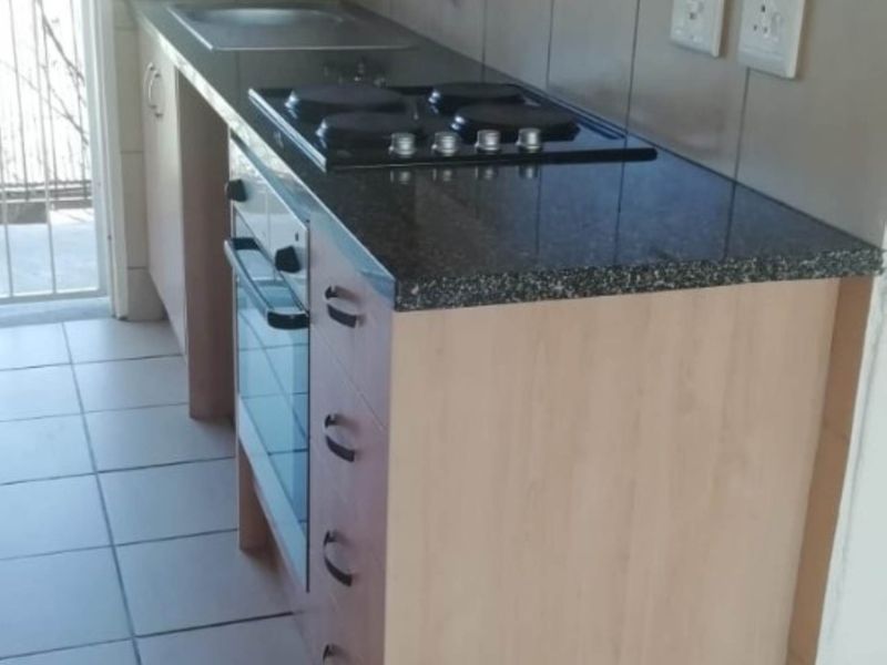 1 bedroom Apartment for Sale in Kempton Park Central - Photo 2