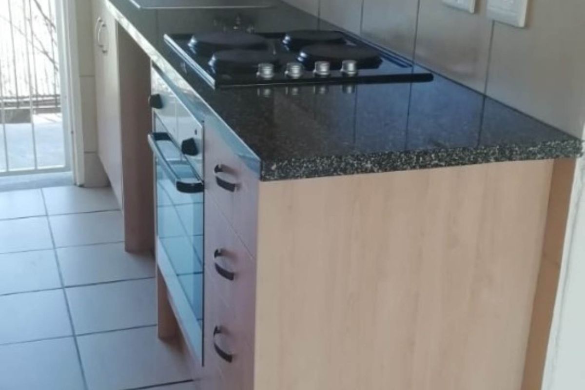 1 bedroom Apartment for Sale in Kempton Park Central - Photo 2