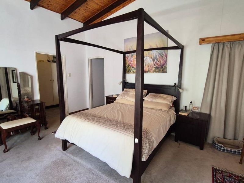 Spacious family home in quiet street - Photo 7