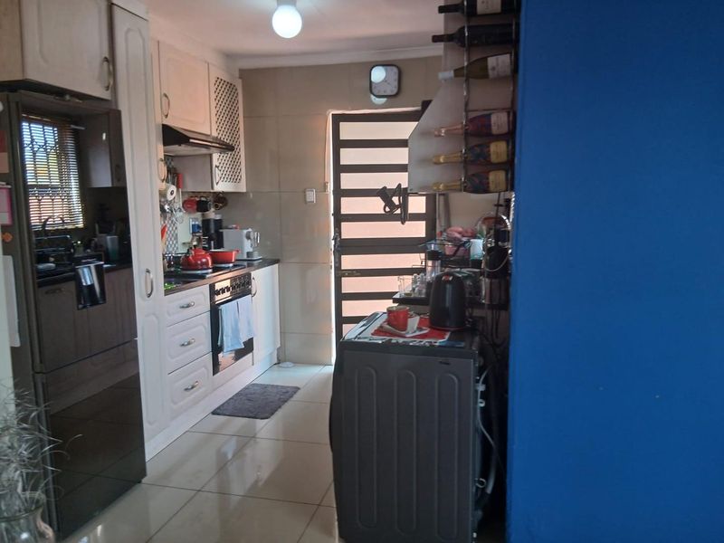 Beautifully well maintained home in Boomed off Area - Photo 6