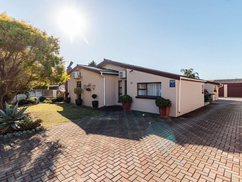 4 Bedroom Family Home – Manor Heights, Despatch - Photo 4