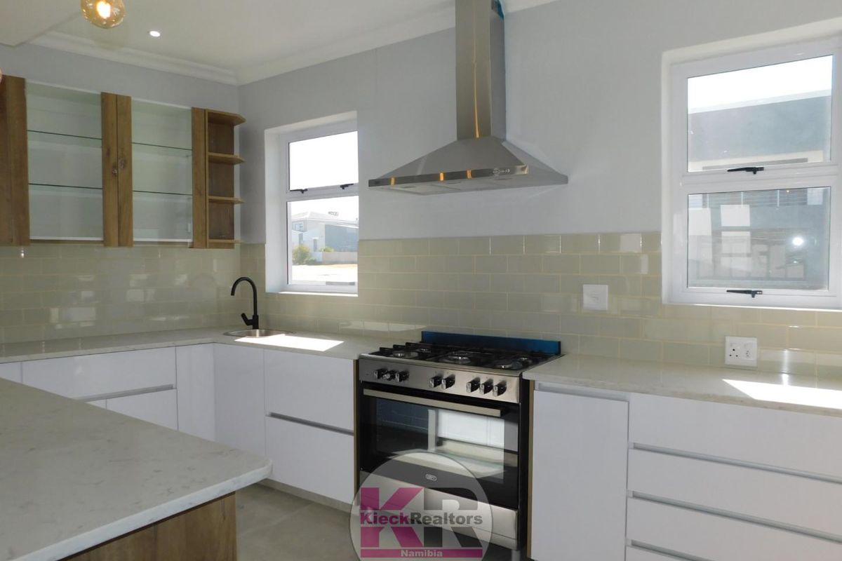 Sleek modern - Photo 3