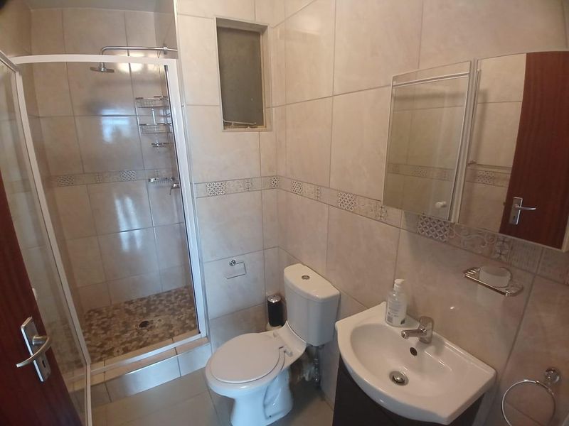 STUDIO APARTMENT - Photo 9