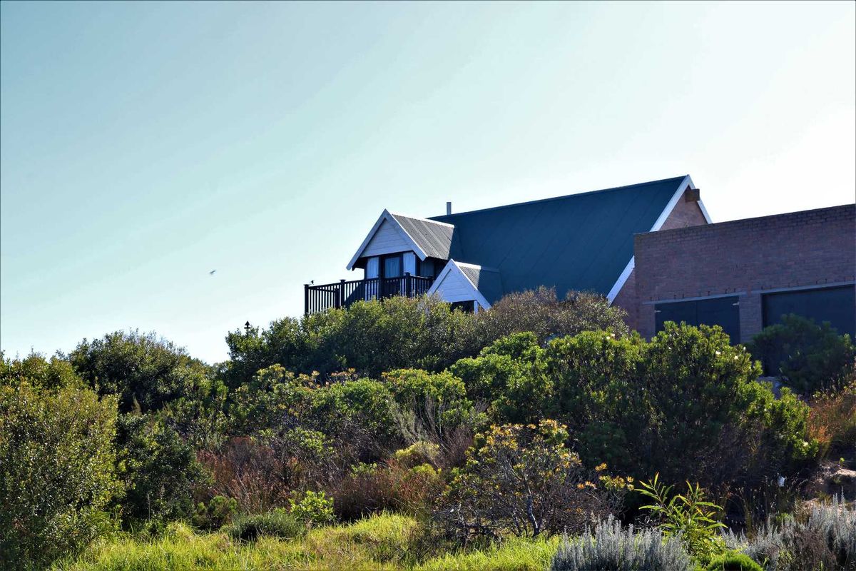 Spacious and Serene: Dana Bay's Premier Stand for Sale - Photo 2