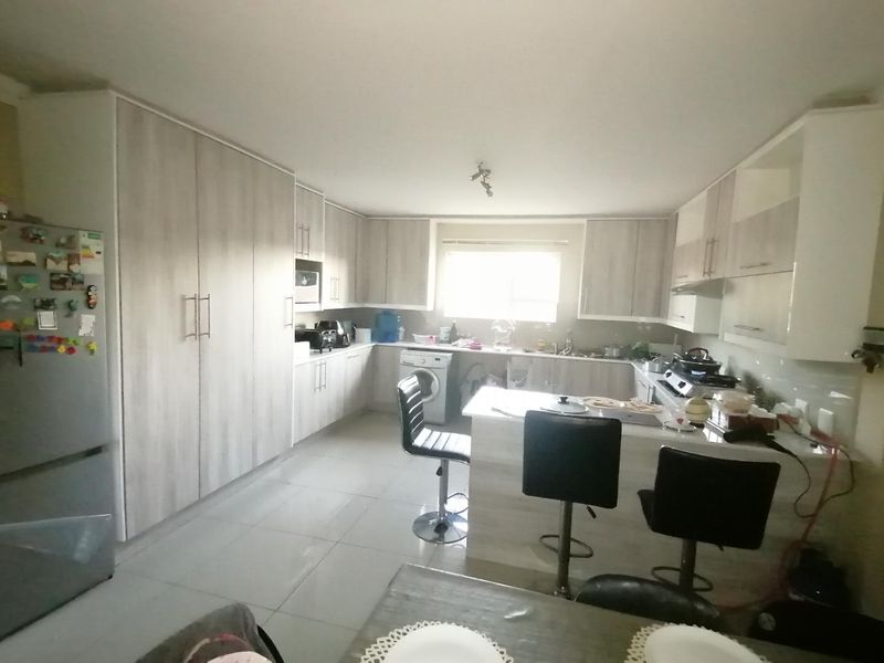 3 BED, 2 FULL BATHS APARTMENT TO RENT IN MOREHILL EXT 2 - Photo 6