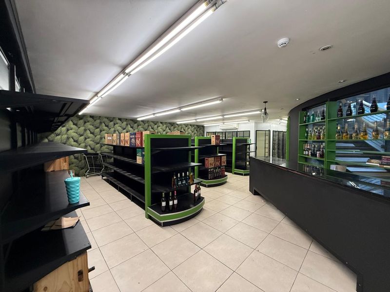 Prime Liquor Store Opportunity in The Parks Shopping Center, Parkwood - Photo 4