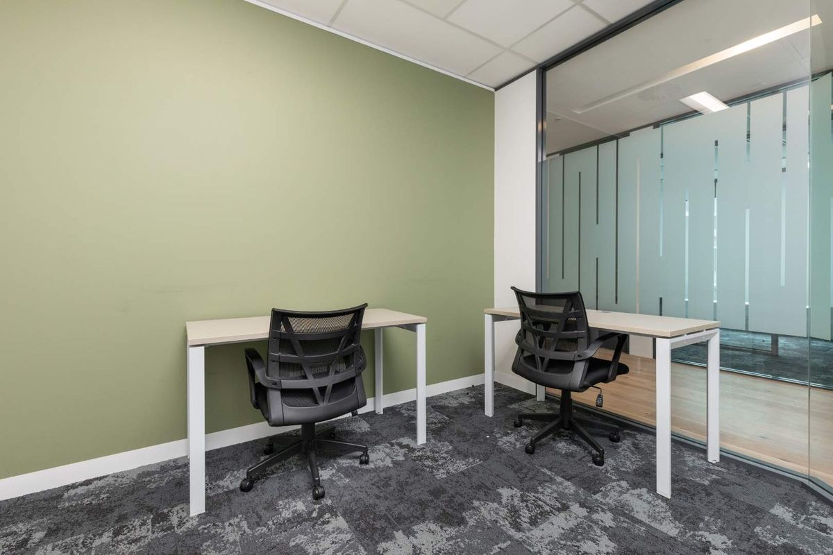 Private office space for 3 persons in Regus Waterfall City - Photo 3