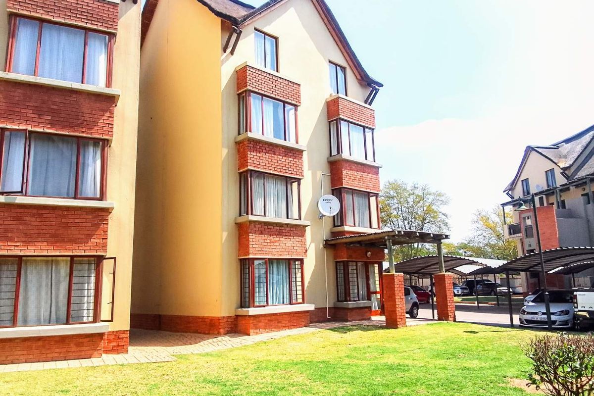 Enjoy peace of mind with 24-hour security - Photo 2