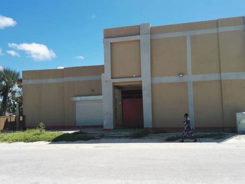 FOR SALE- WAREHOUSE IN OMUTHIYA, NAMIBIA - Photo 2