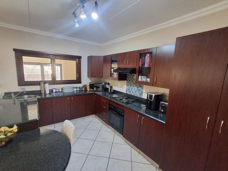 YOUR GLENVISTA HAVEN FOR THE WHOLE FAMILY - PETS INCLUDED - Photo 7