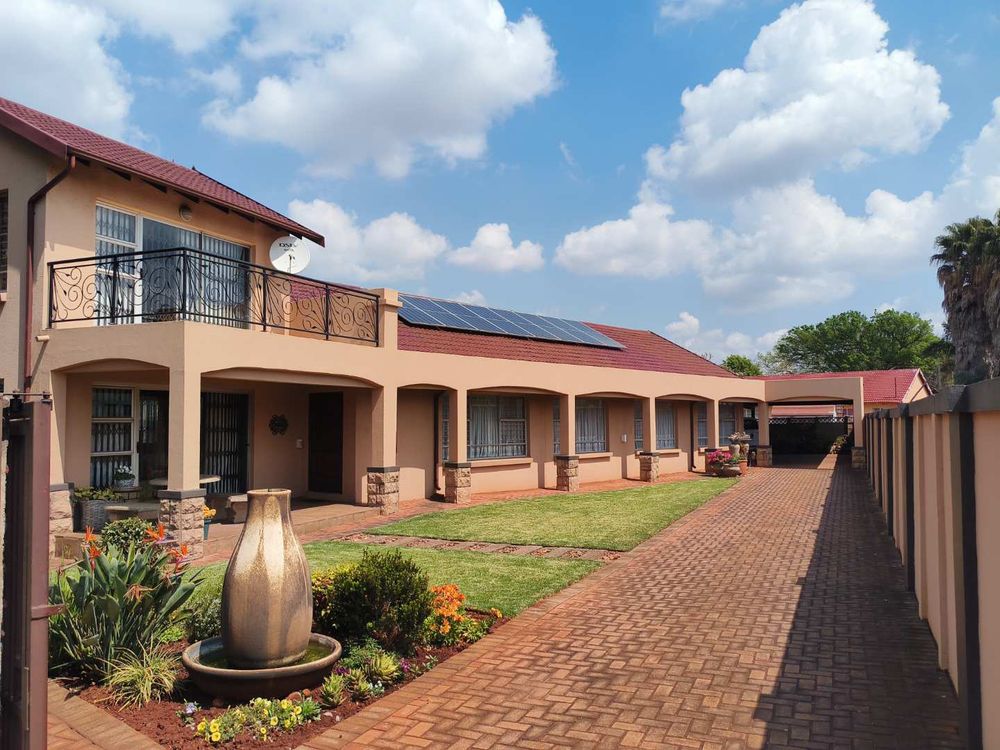 Front view, with solar system

