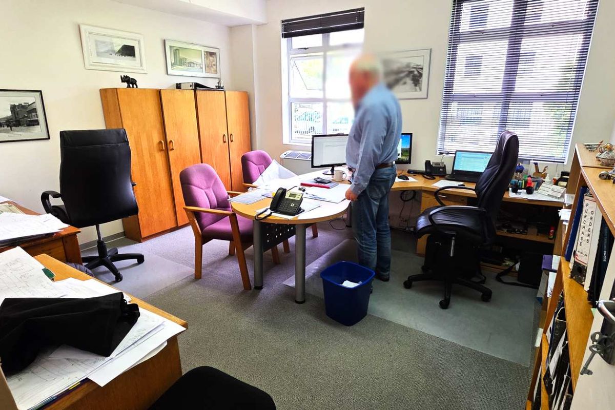 Spacious First Floor Office in Westlake - Photo 4